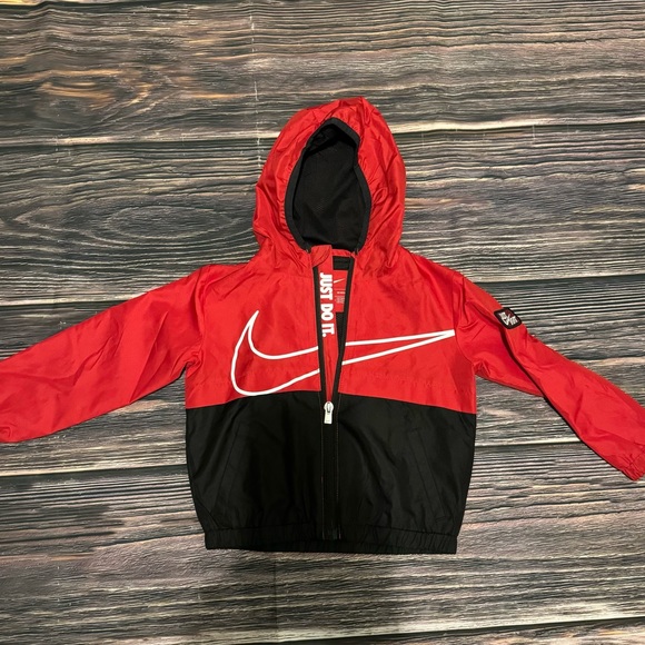 Nike Rain Jacket - Picture 2 of 5